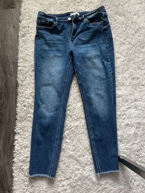 Ankle Crop Jeans in Dark Blue Wash — Women